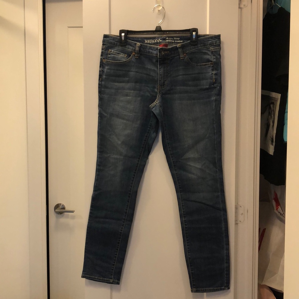 Skinny jeans